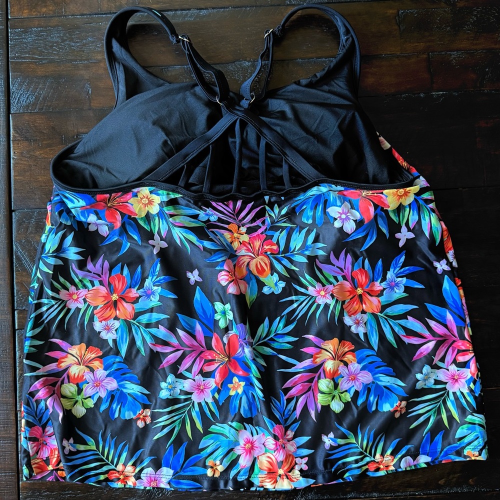 6 pc Swim Tops/Shorts/Tank Top - Picture 8 of 14